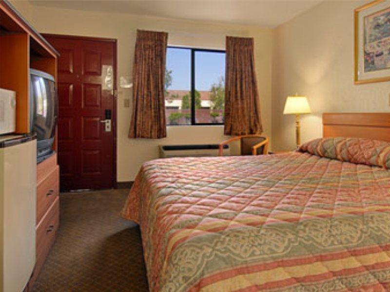 Travelodge Sacramento/Rancho Cordova Room photo