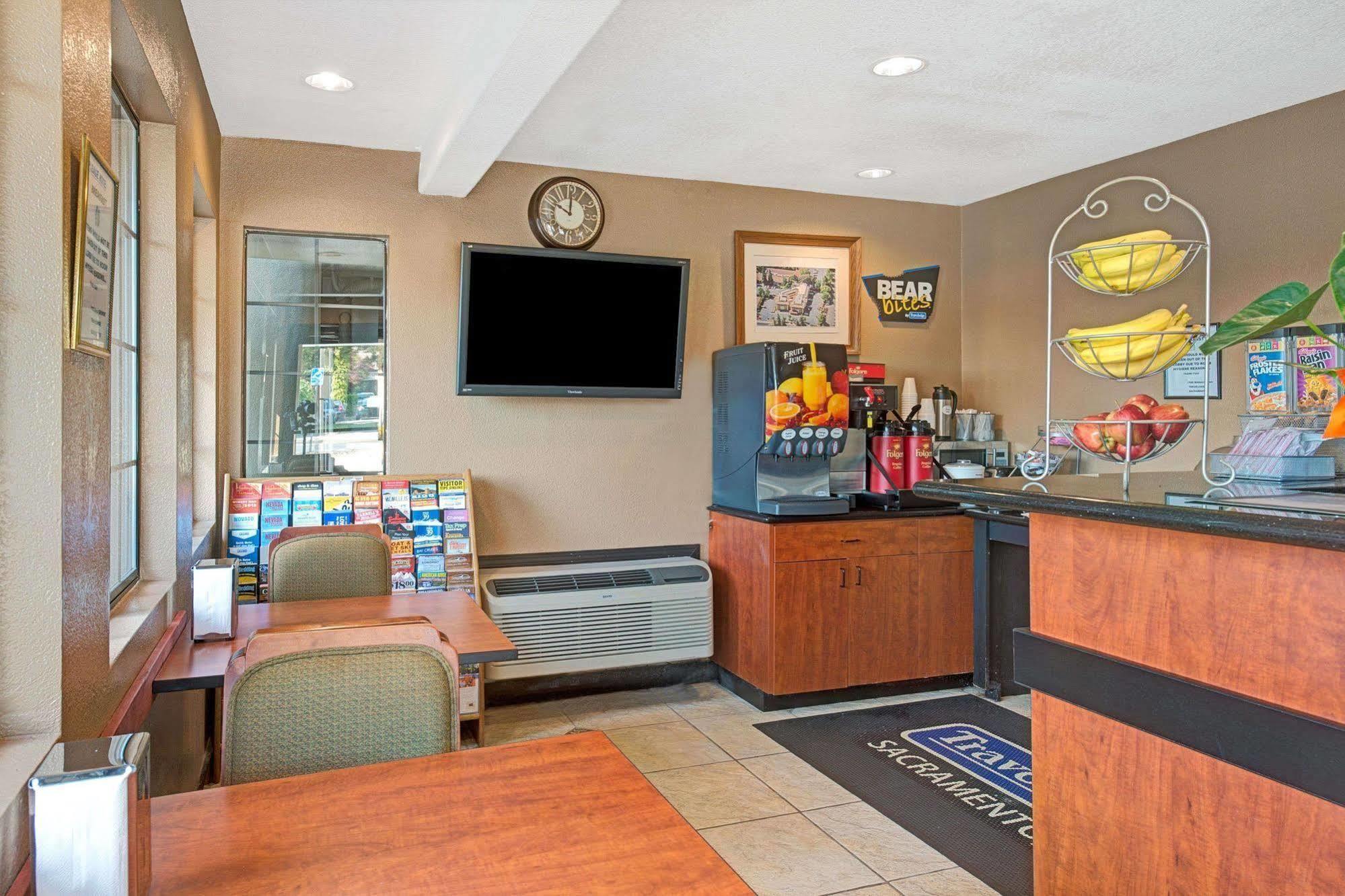 Travelodge Sacramento/Rancho Cordova Exterior photo